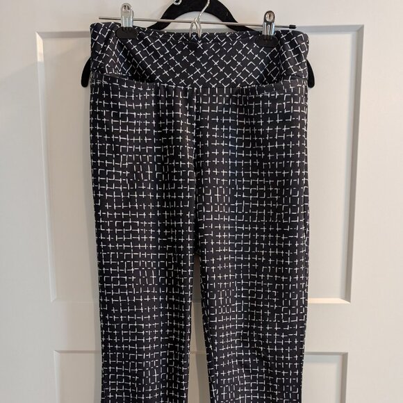 Stretchy Patterned Cropped Golf Pants - Picture 1 of 8